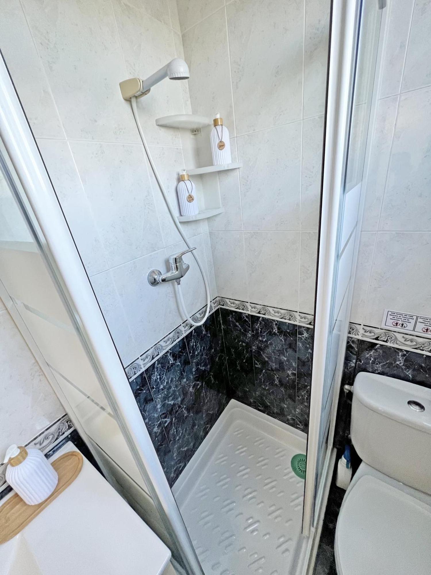 A 100 Metros De La Playa. Parking Gratuito Privado Appartement Alicante Buitenkant foto