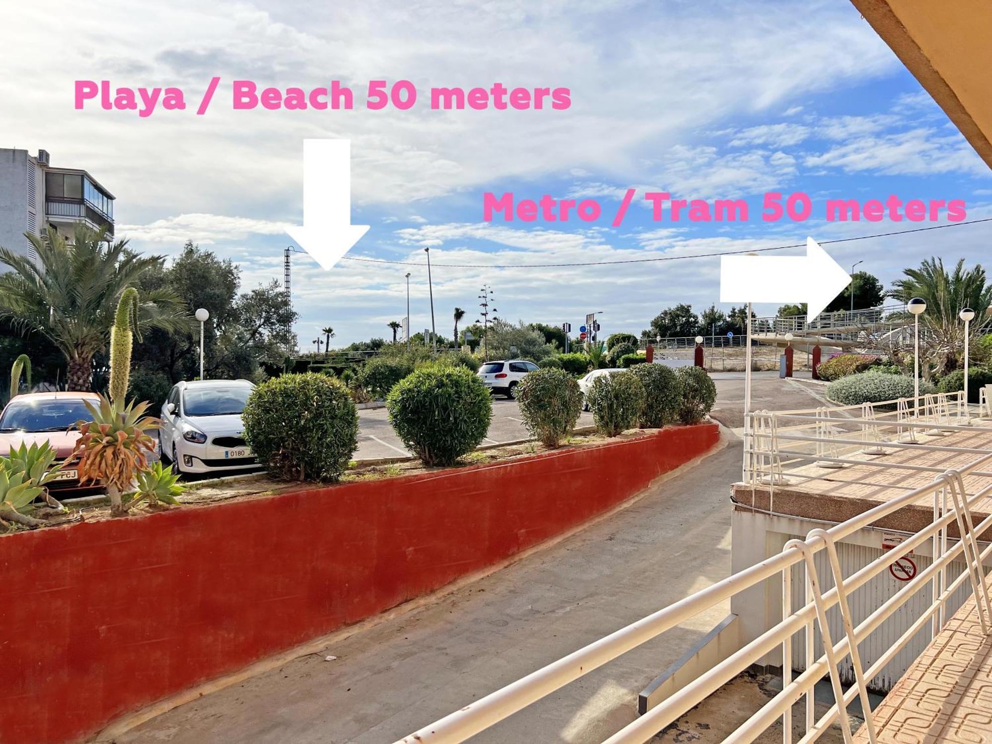A 100 Metros De La Playa. Parking Gratuito Privado Appartement Alicante Buitenkant foto