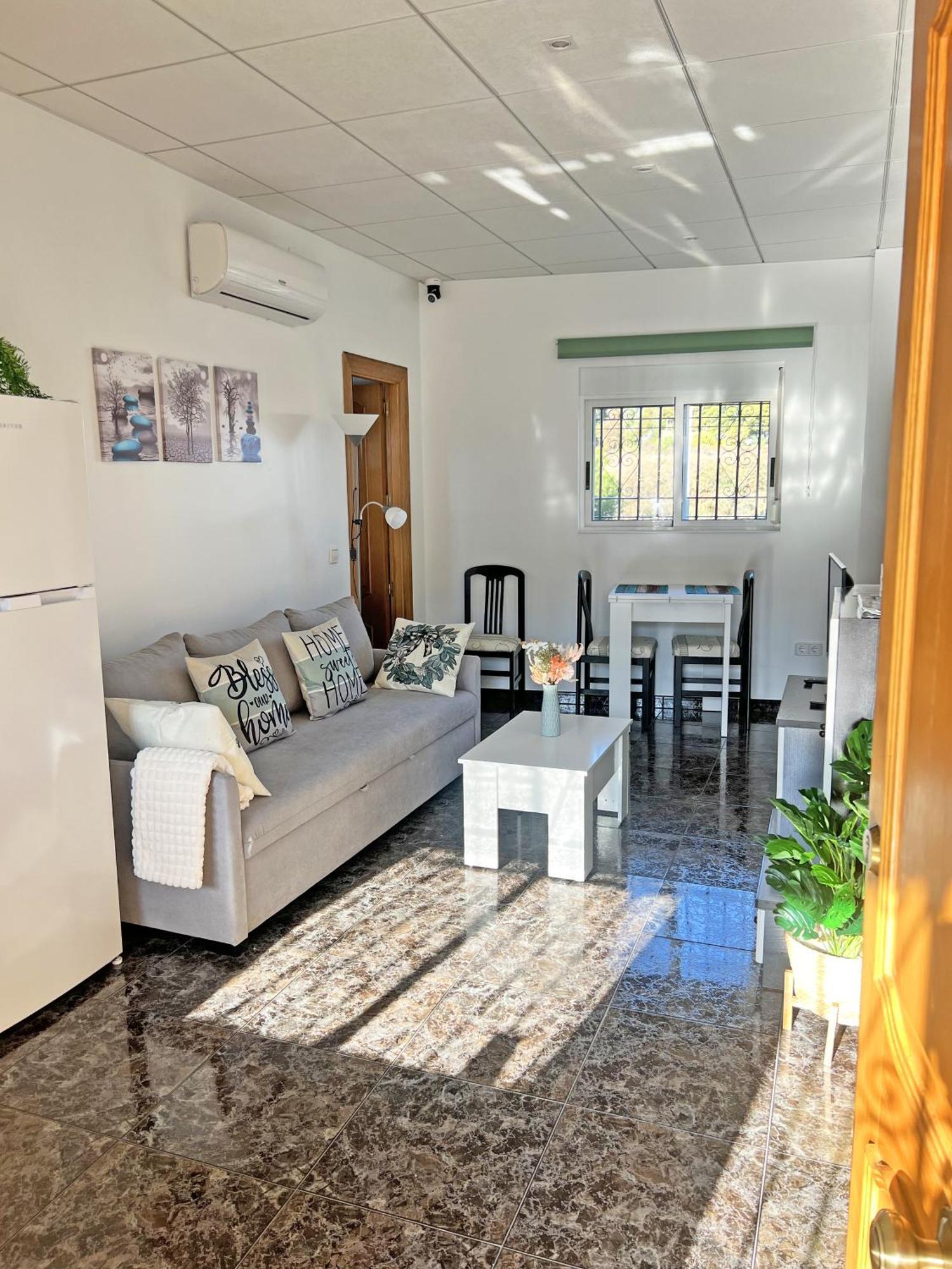 A 100 Metros De La Playa. Parking Gratuito Privado Appartement Alicante Buitenkant foto